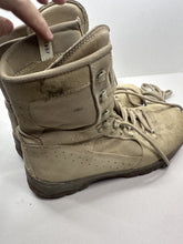 Lade das Bild in den Galerie-Viewer, British Army Surplus Brown Leather Combat Boots - Size UK 9.5 W - The Militaria Shop