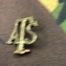 Lade das Bild in den Galerie-Viewer, Original WW2 British Army Collar Badge - Auxiliary Territorial Service - The Militaria Shop