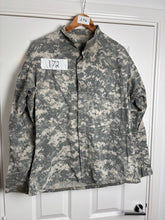 Charger l'image dans la galerie, Surplus US Army ACU Combat Uniform Jacket-Medium Long - The Militaria Shop