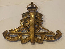 Load image into Gallery viewer, Original WW1 / WW2 British Army Royal Artillery Cap Badge - Spinning Wheel - The Militaria Shop