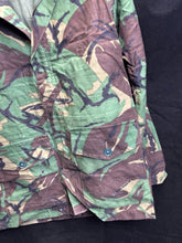 Lade das Bild in den Galerie-Viewer, Surplus British Army DPM Pattern Camouflaged Smock Windproof Cadet-160/84 - The Militaria Shop