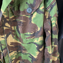 Lade das Bild in den Galerie-Viewer, Genuine British Army Combat DPM Temperate Jacket Smock Combat - 180/96 - The Militaria Shop