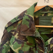 Load image into Gallery viewer, Genuine British Army Jungle DPM Camouflage Smock Combat Jacket - Size 170/104 - The Militaria Shop