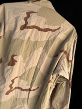 Charger l'image dans la galerie, Gulf War US Army DCU Camouflaged Combat Field Coat/Jacket - Large/Long - The Militaria Shop
