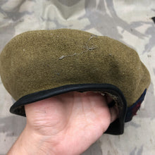Lade das Bild in den Galerie-Viewer, Genuine British Army Beret - Guards Regiment - Size 54 - The Militaria Shop