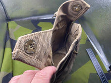 Charger l'image dans la galerie, Original British / Dutch Army 37 Pattern US Army Style Water Bottle Cover - The Militaria Shop