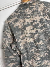 Load image into Gallery viewer, Surplus US Army ACU Combat Uniform Jacket-Medium Regular - The Militaria Shop