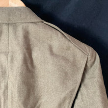 Lade das Bild in den Galerie-Viewer, Original WW2 US Army Class A Dress Jacket 1940 - Private Ryan Prop - 39" Long - The Militaria Shop