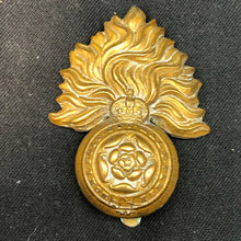 Load image into Gallery viewer, Original WW2 British Army Cap Badge - Royal Fusiliers - The Militaria Shop