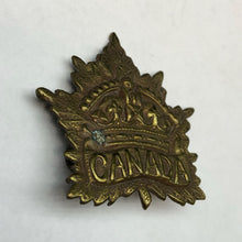 Load image into Gallery viewer, Original WW2 Canadian Army Cap Badge - Canadian General Service - The Militaria Shop