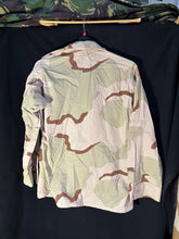 Charger l'image dans la galerie, Gulf War US Army DCU Camouflaged Combat Field Coat/Jacket - Small/Short - The Militaria Shop
