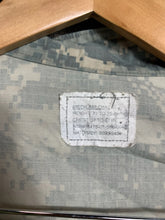 Charger l'image dans la galerie, US Army Issue ACU Digicam Digital Camouflage Ripstop Shirt - Medium Long - The Militaria Shop
