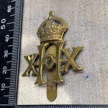 Load image into Gallery viewer, Original WW1 British Army Cap Badge - 20th Hussars - The Militaria Shop