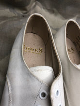 Load image into Gallery viewer, Genuine British Army Women's White Summer Shoes - WW2 Pattern - Size UK 5.5 L - The Militaria Shop