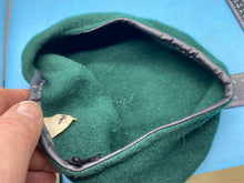 Charger l'image dans la galerie, Original British Army Green Beret - Size 7 - The Militaria Shop