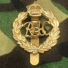 Load image into Gallery viewer, Original WW2 British Army Cap Badge - Royal Armoured Corps - The Militaria Shop