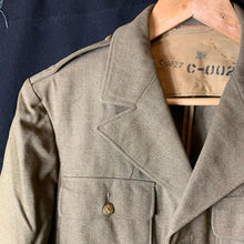 Charger l'image dans la galerie, Original WW2 US Army Class A Dress Jacket 1942 - Private Ryan Prop - 38" Regular - The Militaria Shop
