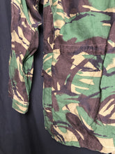 Charger l'image dans la galerie, Genuine British Army DPM Camouflage Combat Jacket Smock - Size 180/96 - The Militaria Shop