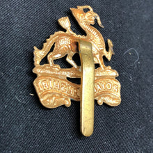 Charger l'image dans la galerie, Genuine WW2 British Army Brass Cap Badge - Royal Berkshire Regiment - The Militaria Shop