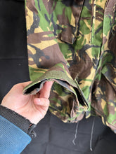 Load image into Gallery viewer, British Army DPM Camouflaged jacket Smock Windproof -Size 170/96 - The Militaria Shop
