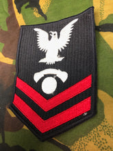 Lade das Bild in den Galerie-Viewer, Genuine US Navy Communication Electrician Patch / Badge - The Militaria Shop