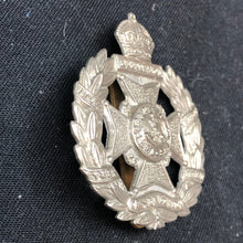 Load image into Gallery viewer, Genuine WW2 British Army Brass Cap Badge - Post Office Rifles - The Militaria Shop