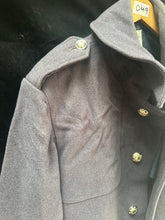 Charger l'image dans la galerie, Genuine British Army Surplus Household Guards Greatcoat Overcoat Size 188/100 - The Militaria Shop