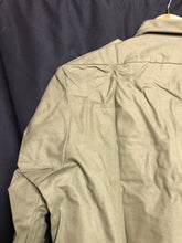 Charger l'image dans la galerie, Genuine British Army OD Green General Service Working Shirt - 40" Chest - The Militaria Shop