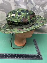 Load image into Gallery viewer, Genuine US Army Jungle Camouflage Boonie Sun Hat Hot Weather Type II Size 8 1/2 - The Militaria Shop
