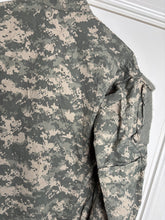 Lade das Bild in den Galerie-Viewer, Surplus US Army ACU Combat Uniform Jacket-Small Regular - The Militaria Shop