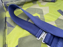 Charger l'image dans la galerie, Original British Royal Navy Blue Canvas Stable Belt - Approx 40" Waist - The Militaria Shop