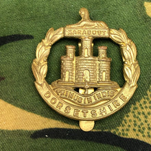 Lade das Bild in den Galerie-Viewer, British Army Cap Badge - Dorsetshire Regiment - The Militaria Shop