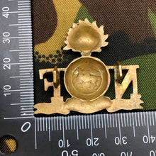Load image into Gallery viewer, Genuine British Army WW1 Brass Shoulder Title - Royal Northumberland Fusiliers - The Militaria Shop