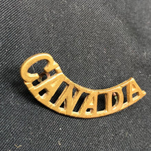 Load image into Gallery viewer, Original WW1 Canadian Army Brass Shoulder Title - CANADA - The Militaria Shop