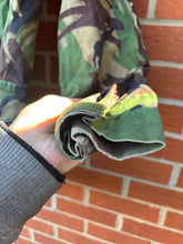 Load image into Gallery viewer, Surplus British Army DPM Smock Combat Size 40 Chest - The Militaria Shop