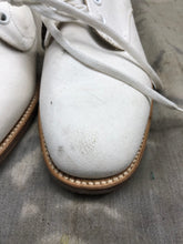 Load image into Gallery viewer, Genuine British Army Women's White Summer Shoes - WW2 Pattern - Size UK 5.5 L - The Militaria Shop