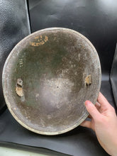 Lade das Bild in den Galerie-Viewer, Original WW2 British/Canadian Army Mk3 Turtle Combat Helmet - The Militaria Shop