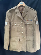 Charger l'image dans la galerie, British Army Surplus No.2 Service Dress Jacket - Size 176/112/104 - The Militaria Shop