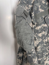 Charger l'image dans la galerie, Surplus US Army ACU Combat Uniform Jacket-Xsmall-XLarge - The Militaria Shop