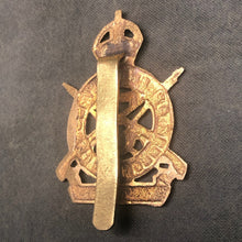 Load image into Gallery viewer, Original WW1 British Army 3rd County of London Yeomanry Sharpshooters Cap Badge - The Militaria Shop