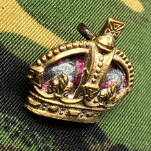 Load image into Gallery viewer, Original WW1/WW2 British Army Rank Crown - The Militaria Shop