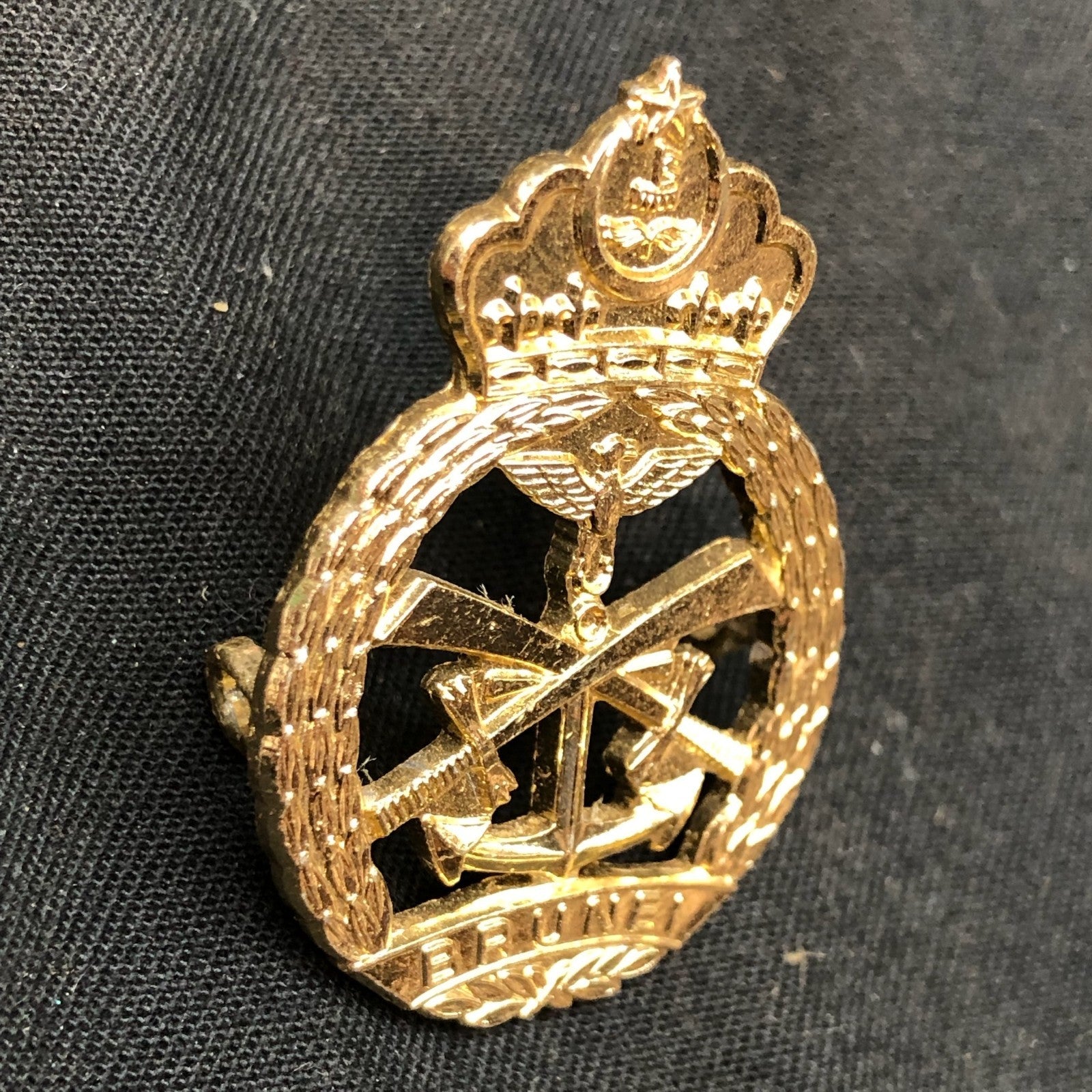 Original Army Badge - Royal Brunei Armed Forces - The Militaria Shop