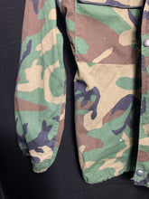 Charger l'image dans la galerie, US Army Jacket Mens Woodland Camo Combat Military Protective - X-Small - The Militaria Shop