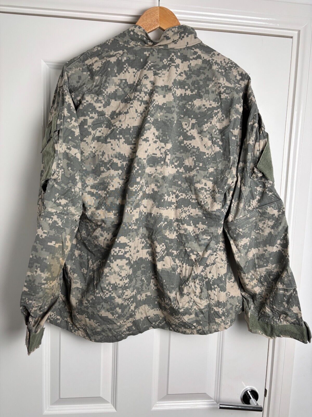 Surplus US Army ACU Combat Uniform Jacket-Large Short - The Militaria Shop