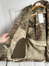Charger l'image dans la galerie, Surplus British Army MTP Smock Combat Windproof -Size 160/96 - The Militaria Shop