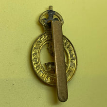 Load image into Gallery viewer, Original WW1 British Army Cap Badge - Hertfordshire Regiment - The Militaria Shop
