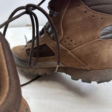 Load image into Gallery viewer, British Army Surplus Brown Leather Combat Boots - Iturri - Size UK 7 M - The Militaria Shop
