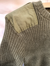 Lade das Bild in den Galerie-Viewer, Genuine British Army Commando Heavy Pull Over Jumper - Size 82cm Chest - The Militaria Shop