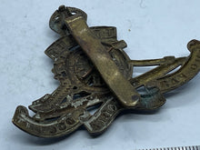 Lade das Bild in den Galerie-Viewer, Original WW1 / WW2 Royal Artillery Cap Badge - Unusual Variation - The Militaria Shop