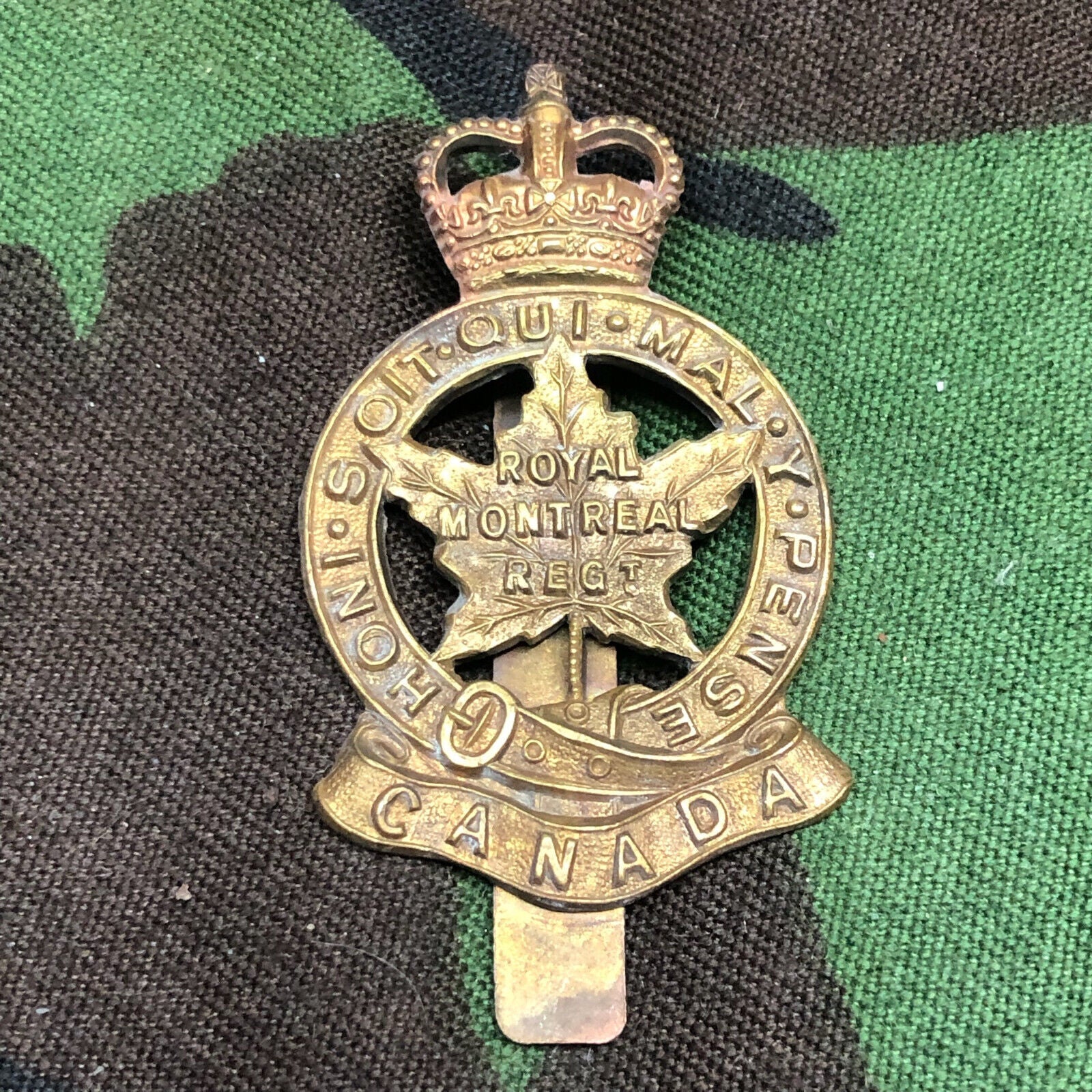 Original Canadian Army Royal Montreal Regiment Beret / Cap Badge - The Militaria Shop